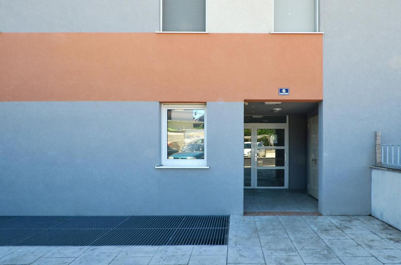 Luka Apartment
