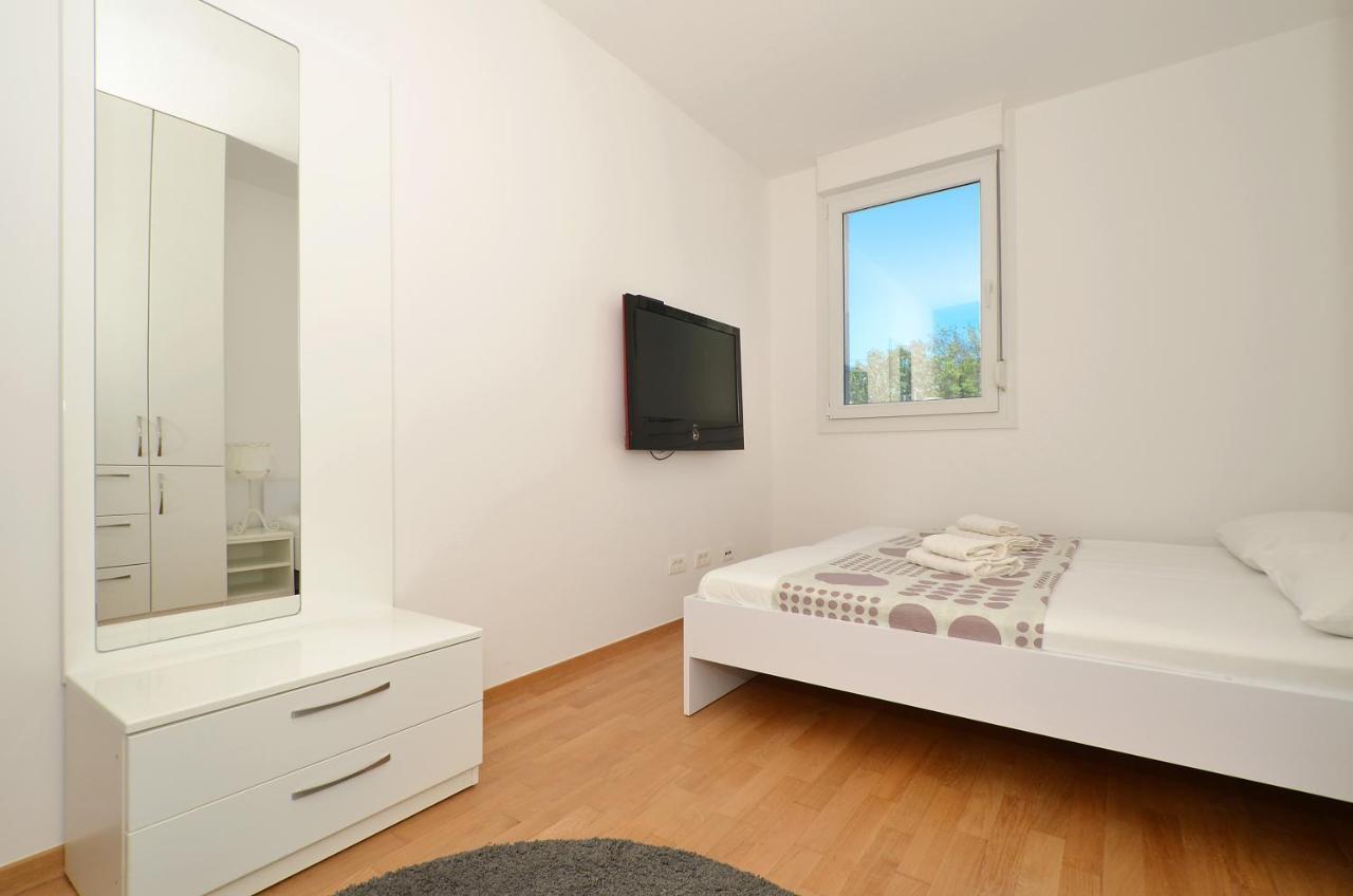 Luka Apartment