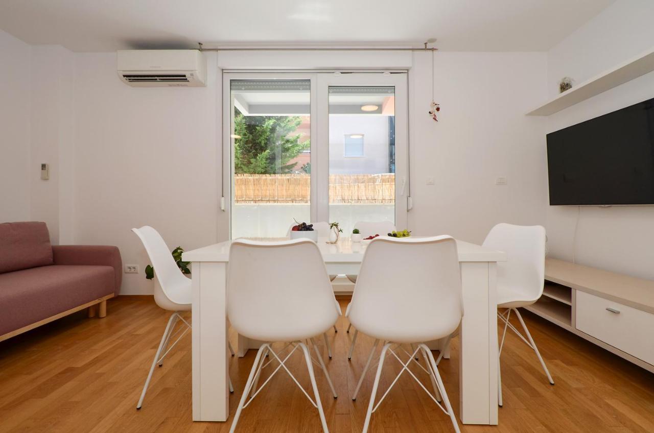 Luka Apartment